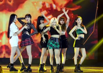 Sôi động đêm nhạc V Heartbeat cuối cùng của năm 2019