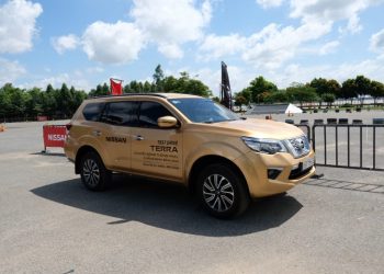 Bảng giá xe Nissan tháng 11-2019: Nissan Terra tặng ưu đãi hơn 40 triệu đồng