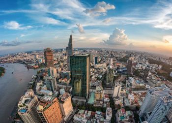 Bất động sản lo thiếu vốn-3