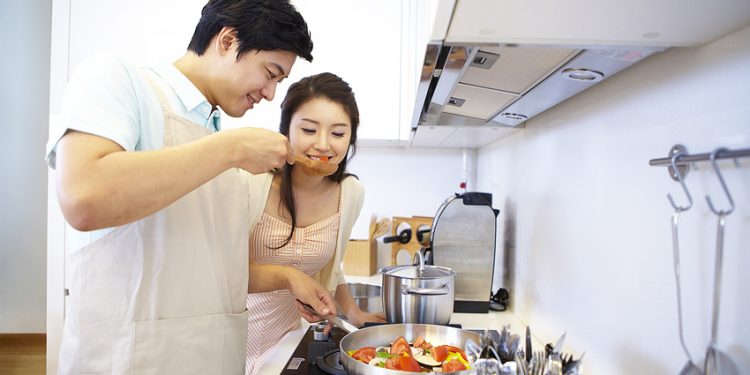 Cử chỉ yêu thương trong cuộc sống vợ chồng-5