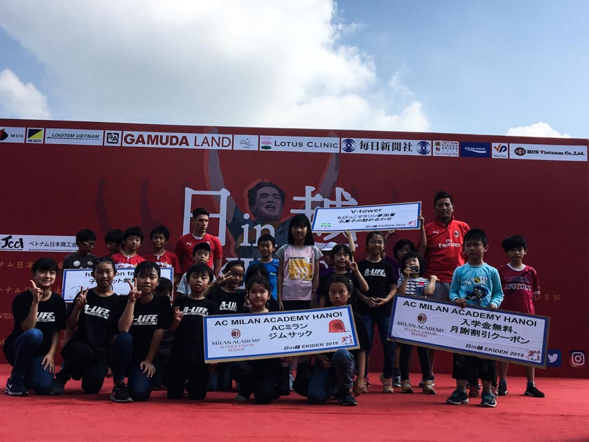 Hàng trăm người tham dự giải chạy Ekiden “Nhật Bản trong lòng Việt Nam” năm 2019 -5
