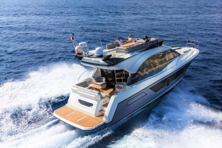 Nghề “nuôi” du thuyền ở Sài Gòn -1