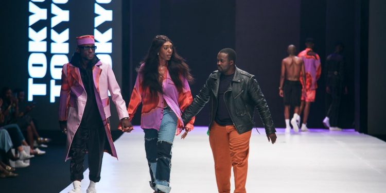 Phong cách Tuần lễ thời trang Tokyo: trang phục cho ngày tận thế-11