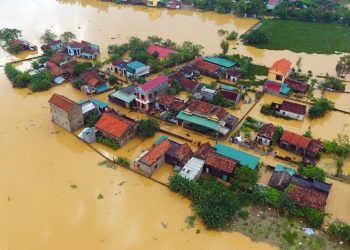 Rưng rưng mùa lũ quê nhà... 4