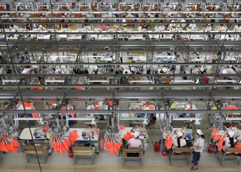 Cái chết của "thời trang nhanh" thay đổi công nghiệp dệt may châu Á - 5