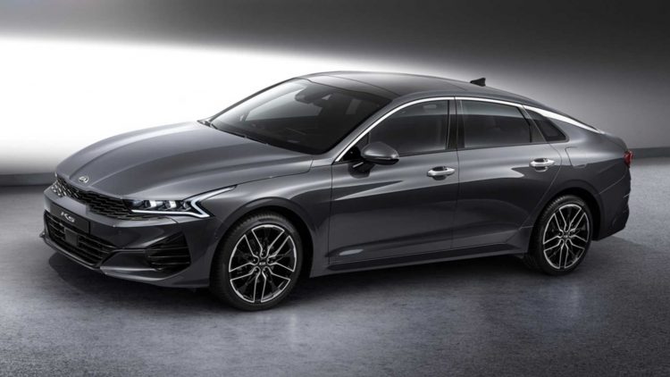 Kia Optima 2021 lộ diện với thiết kế thể thao