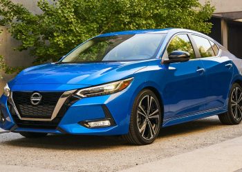 Nissan Sentra 2020 thế hệ mới lột xác để đối đầu Mazda3