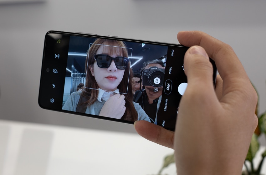 Samsung ra mắt Galaxy A51 đầu tiên trên thế giới, Camera Macro chụp cận cảnh - 12