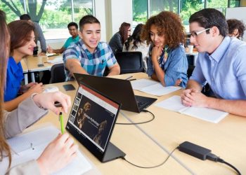 Lenovo giới thiệu loạt màn hình ThinkVision mới dành cho doanh nghiệp - 1