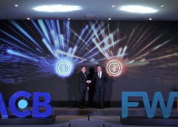 ACB và FWD hợp tác phân phối bảo hiểm trực tuyến qua ngân hàng - 2