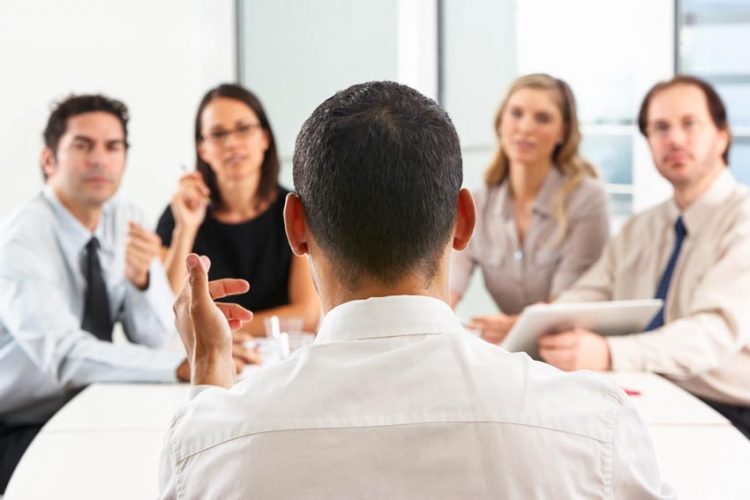 CEO nên làm gì để củng cố quan hệ với hội đồng quản trị-2