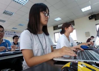 Công nghệ thông tin và du lịch tiếp tục là xu hướng chọn nghề - 1