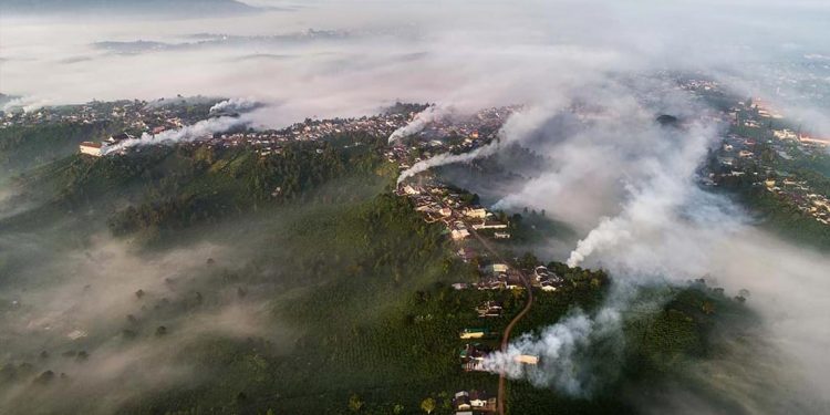 Giật mình khi xem bộ ảnh 'Bắt nét không khí, phơi màu ô nhiễm' - 14