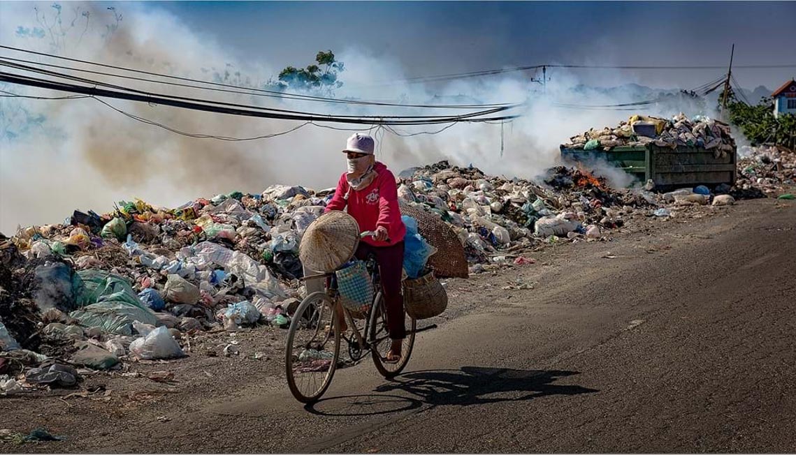 Giật mình khi xem bộ ảnh 'Bắt nét không khí, phơi màu ô nhiễm' - 2