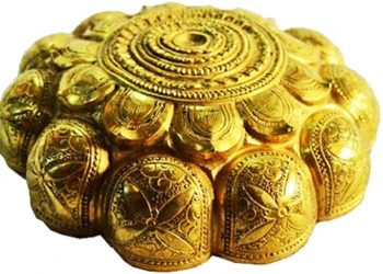 Hộp vàng Ngọa Vân, báu vật quốc gia-2