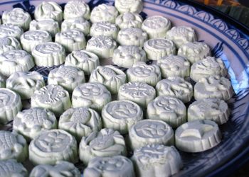 Gõ khuôn... ra bánh-2