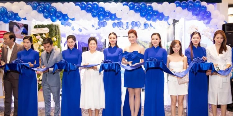 Khai trương Vichy Boutique & Spa tại TTTM Crescent Mall 2-5