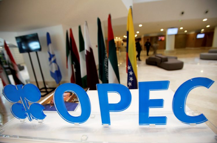 OPEC+ có thể tiếp tục cắt giảm sản lượng bất chấp “làn gió ngược” toàn cầu-1