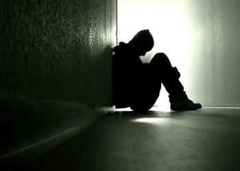 Sợ bị bỏ rơi nỗi đau thế kỷ -3