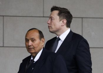 Sở hữu 20 tỷ USD nhưng Elon Musk rất thiếu tiền mặt