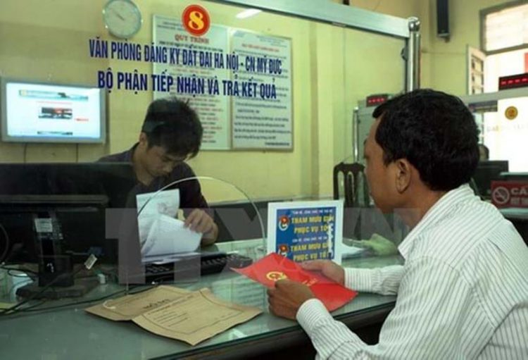 ‘Treo’ sổ hồng chung cư: Người dân có thể khởi kiện chủ đầu tư ra tòa -2