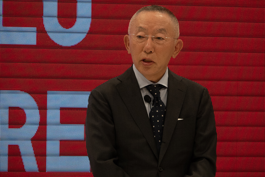 Ông chủ Uniqlo trở thành người giàu nhất Nhật Bản năm 2022  Báo Dân trí