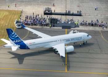 Airbus vẫn vượt Boeing về đơn đặt và bàn giao máy bay