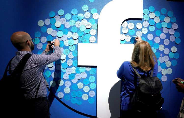 Facebook ra công cụ mới cho phép chuyển ảnh sang Google Photos