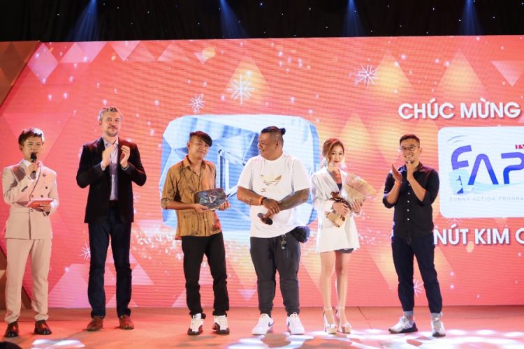 Pops chúc mừng 118 kênh YouTube đạt nút vàng, nút bạc và 2 nút kim cương đầu tiên tại Việt Nam - 4