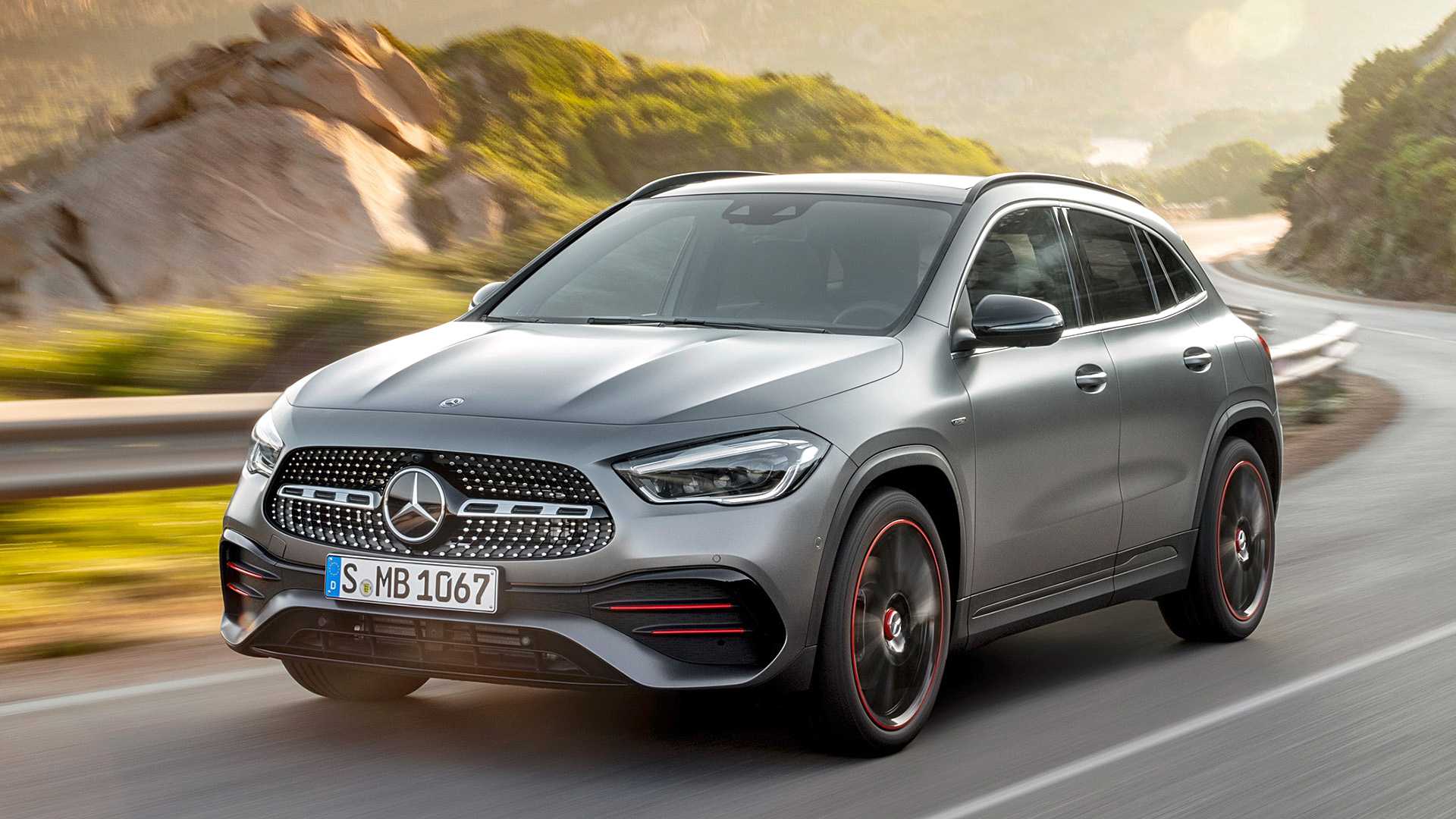 Ra mắt Mercedes-Benz GLA 2021 thế hệ mới, nhiều cải tiến đáng chú ý - 0