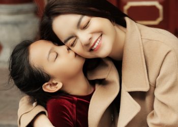 Phạm Quỳnh Anh lần đầu tiên cho con gái đóng MV