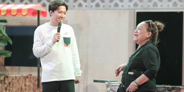 Kịch tết “Lò heo quay” lần đầu tiên Trấn Thành thử sức với vai trò đạo diễn.