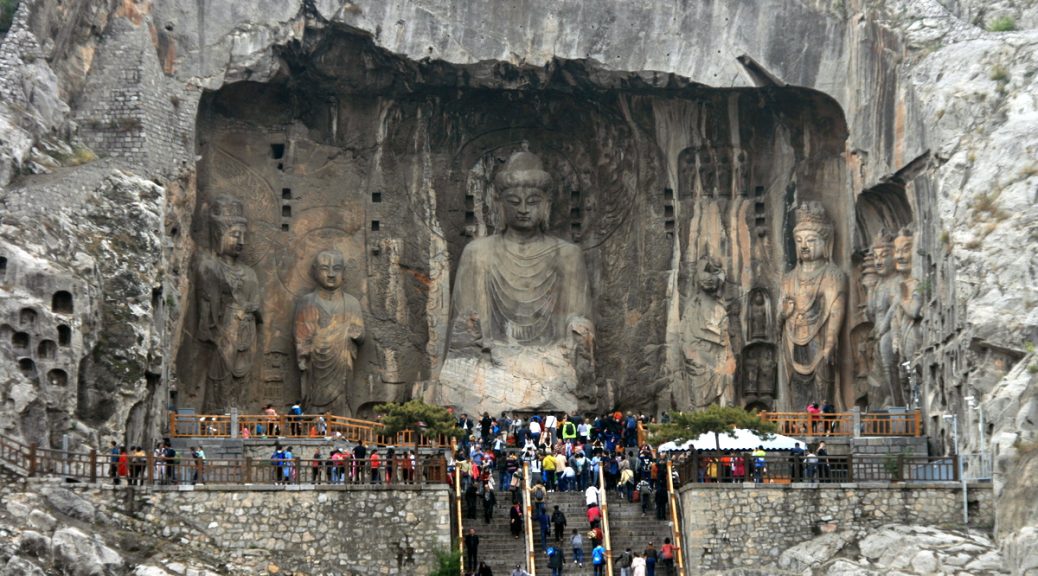 Một số di sản thế giới -Buddha at Longmen cave