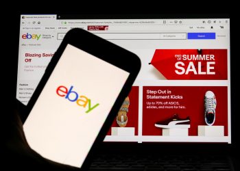 Facebook và eBay sẽ ngăn chặn thông tin sai lệch về đánh giá sản phẩm