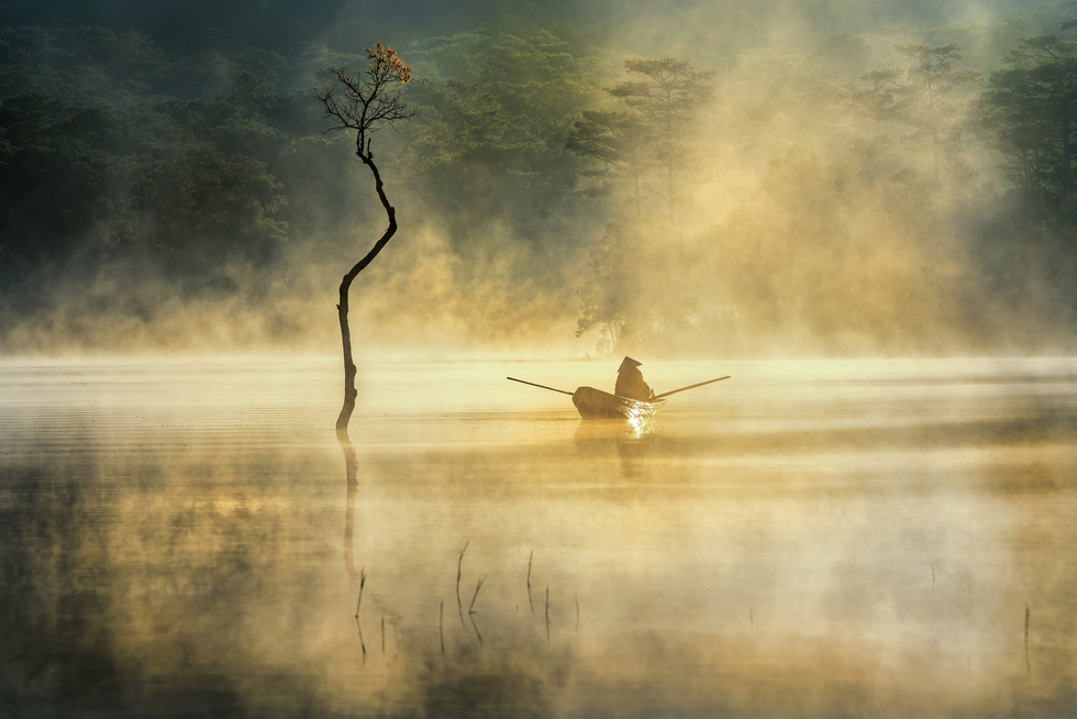 Sương mai bảng lãng trên mặt hồ Tuyền Lâm, đẹp tựa trời Âu - 2