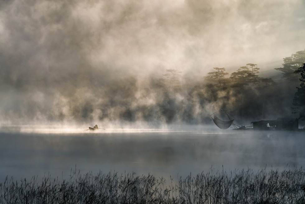 Sương mai bảng lãng trên mặt hồ Tuyền Lâm, đẹp tựa trời Âu - 3