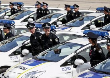 Những nữ sĩ quan cảnh sát nghiêm minh với luật pháp -11