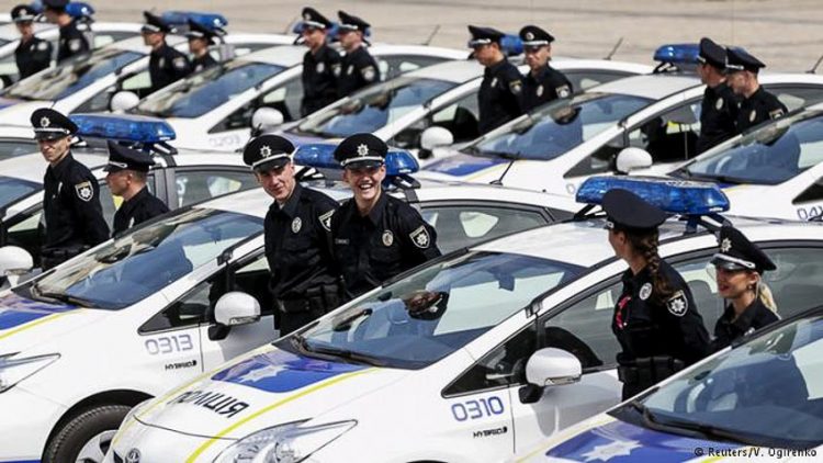 Những nữ sĩ quan cảnh sát nghiêm minh với luật pháp -11