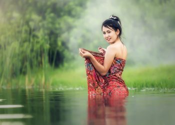 Làn sóng kết hôn muộn đã lan đến… Lào - 1