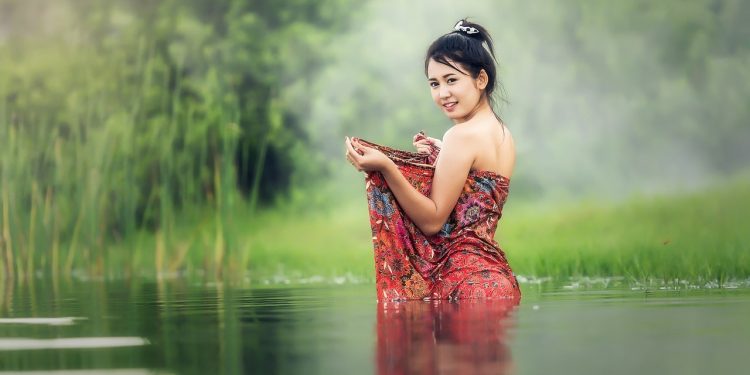 Làn sóng kết hôn muộn đã lan đến… Lào - 1