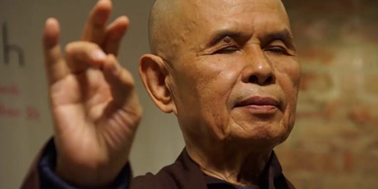 Thích Nhất Hạnh: Người đánh khẽ tiếng chuông Tỉnh thức cho thế giới - 1