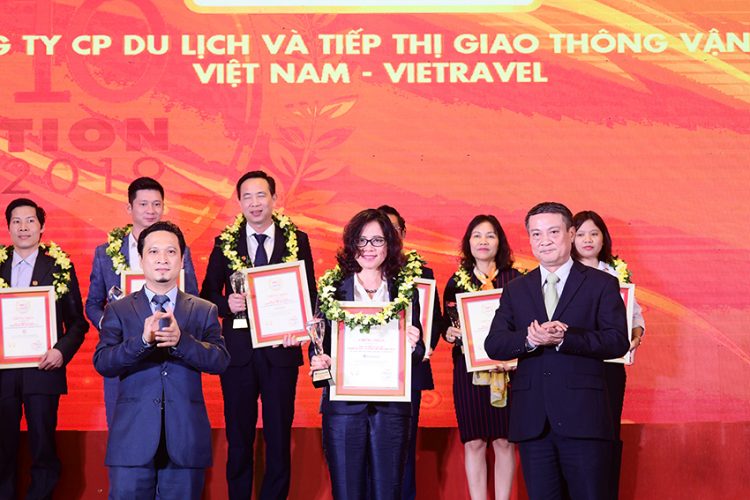 Vietravel 3 năm liên tiếp dẫn đầu Top 10 công ty uy tín ngành du lịch - lữ hành 2017 - 2019 - 1