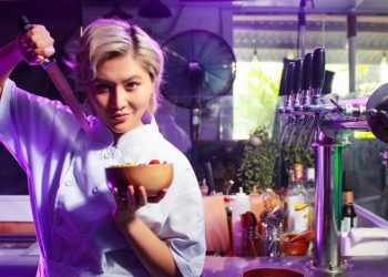 Vicky Nhung ra mắt MV giảm cân tết “Ăn đi đừng sợ”