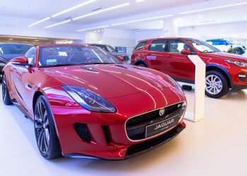 Không gian trưng bày Jaguar Land Rover đầu tiên tại thành phố Hồ Chí Minh