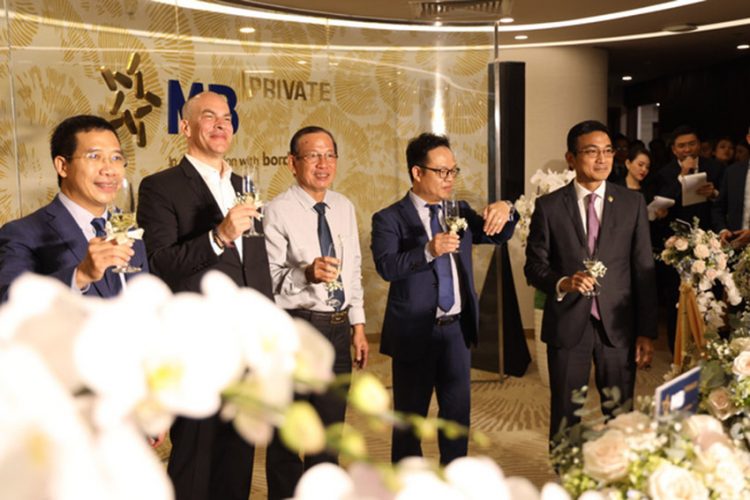 MB ra mắt dịch vụ Private Banking chuẩn Thụy Sỹ tại Việt Nam - 2