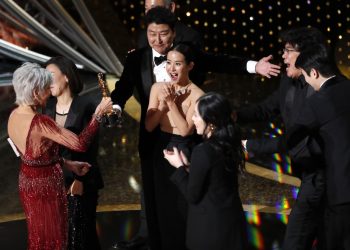 Lần đầu tiên trong lịch sử Oscar, Parasite, một phim châu Á giành giải phim hay nhất - 1