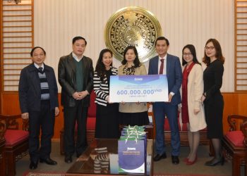 Amway Việt Nam tặng hàng hóa cho Lạng Sơn phòng chống dịch Covid-19