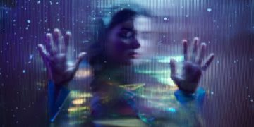 Tại sao nên đọc lại 'Đêm hồng hoang' của René Barjavel? - 01