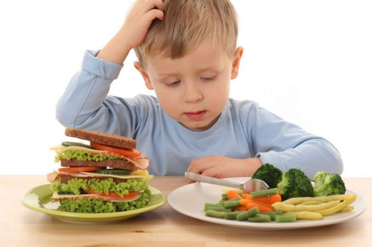 Những tác hại khôn lường từ thực phẩm vô bổ -01