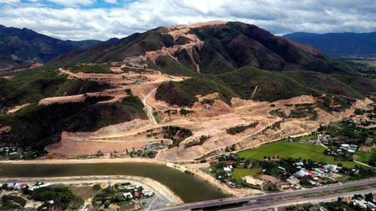 Thiên nhiên và mặt xấu xí của phát triển -3